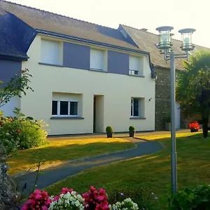 D'hotes La Pinderie Bed & Breakfast
